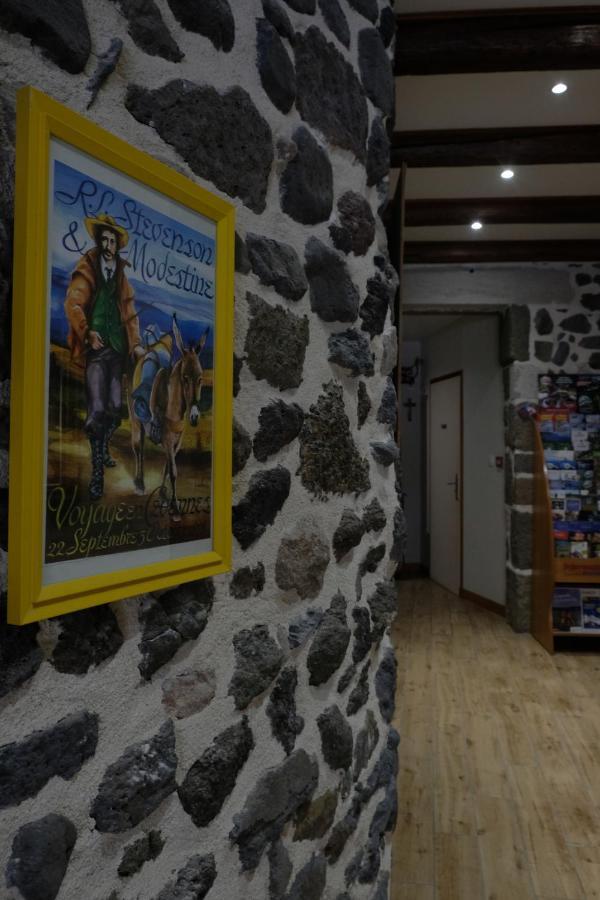 Hotel Le Bilboquet Le Puy-en-Velay Esterno foto