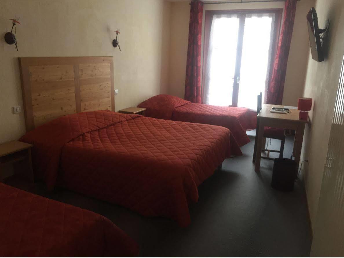 Hotel Le Bilboquet Le Puy-en-Velay Esterno foto